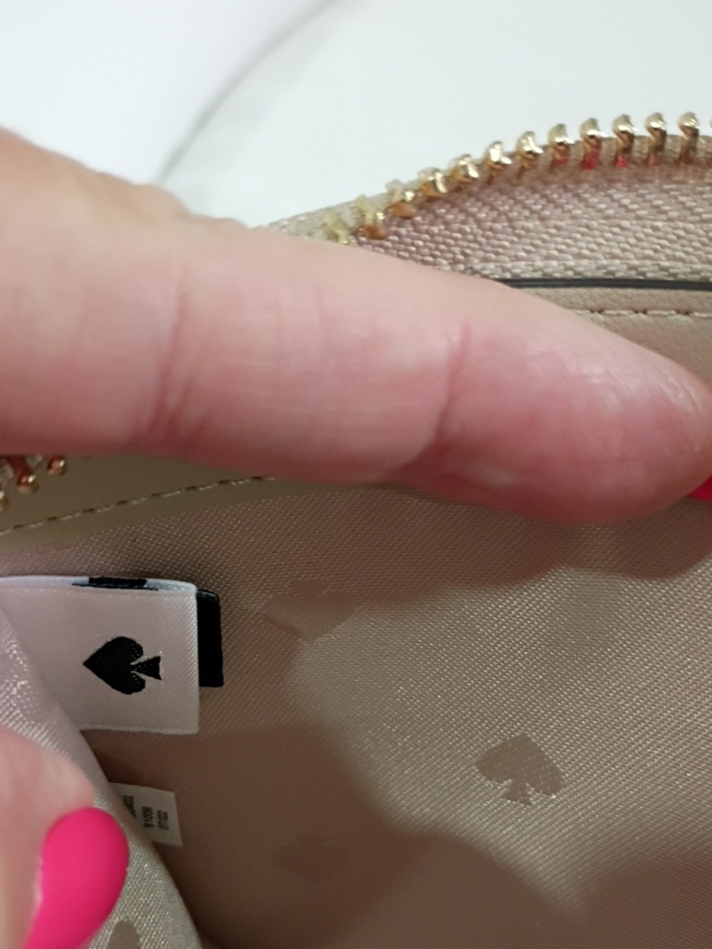 Kate Spade Two-Tone Beige and Cream Zip-Around Wallet - Picture 7 of 15